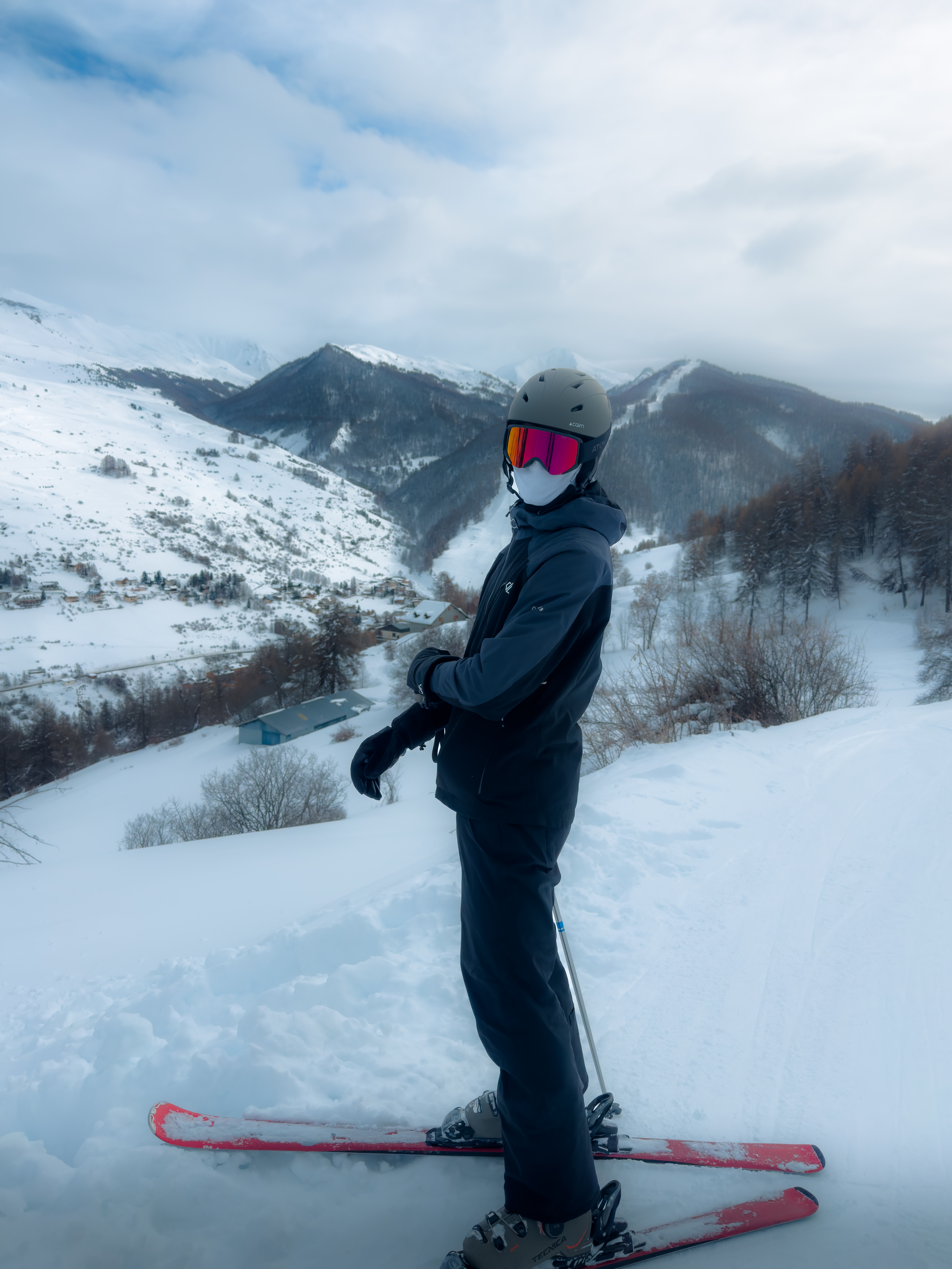 Portrait skieur masque