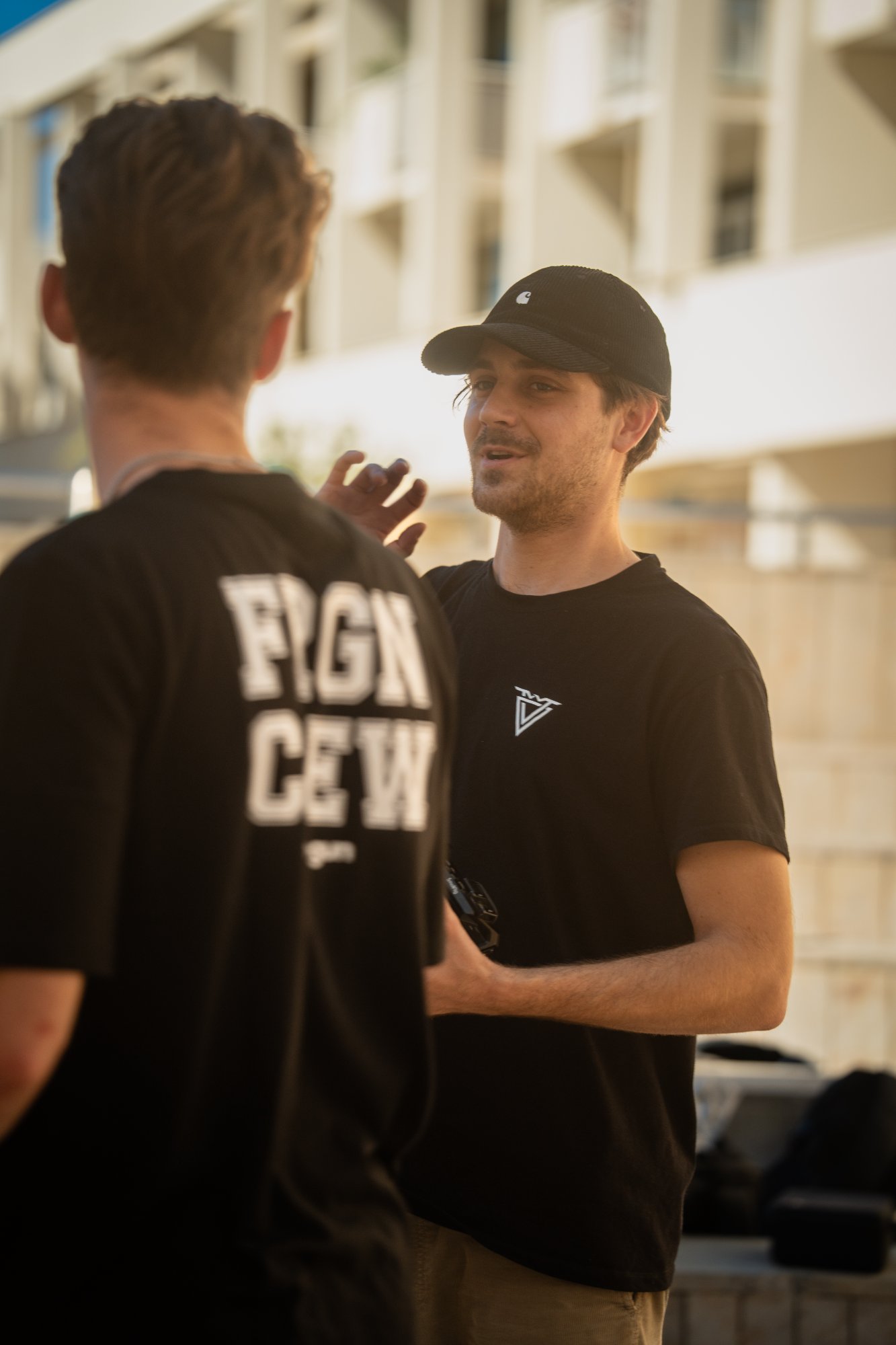 Discussion backstage tournage