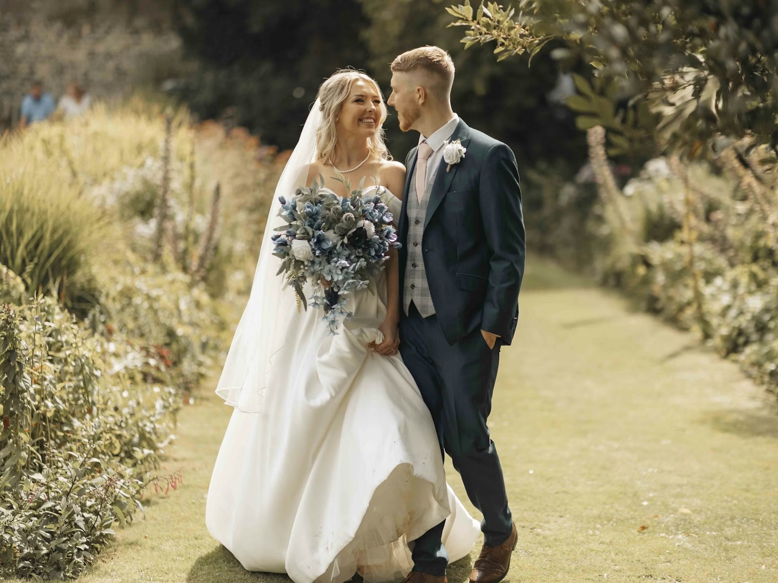 Mariée voile dos chambre