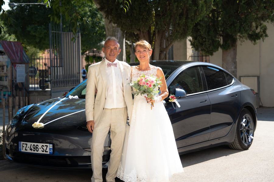 Devant la voiture